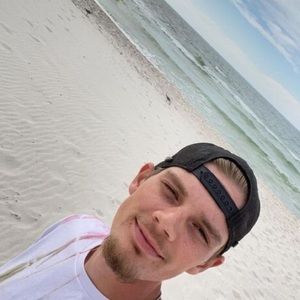 Meet your Posher, Clay